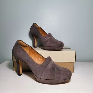 Clarks Delsie Joy Dark Taupe Closed Toe High Heels - 8M